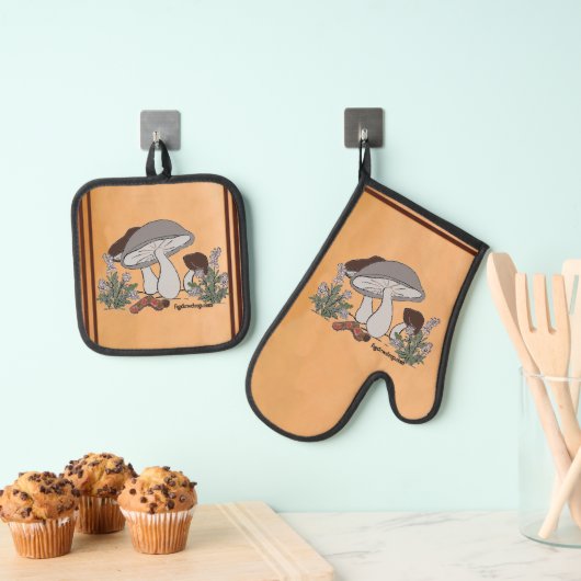 Figdewdrop caterpillar & mushroom pot holders ovenwant & pannenlap set (Insitu(Ophanging))