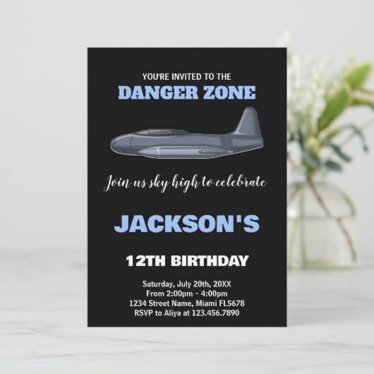 Fighter Jet Invitations Anniversaire gris bleu (Debout devant)