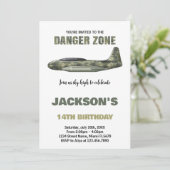 Fighter Jet Verjaardag Uitnodigingen Donkergroen (Staand voorkant)