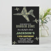 Fighter Jet Verjaardag Uitnodigingen Donkergroen Z (Staand voorkant)