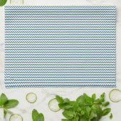 fijn chevron zigzag patroon denim blauw en crème theedoek (Gevouwen)