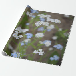 Fijne blauwe en witte bloemen cadeaupapier