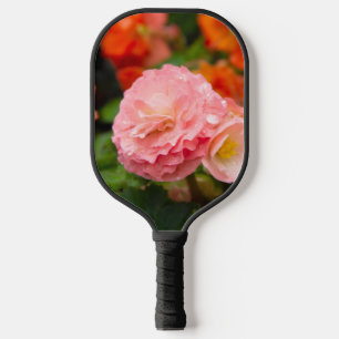 Fijne roze bloem na de regen pickleball paddle