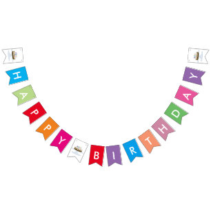 Fijne verjaardag met taart en kaarsen vlaggetjes