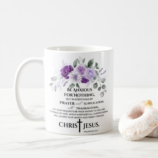 Filippenzen 4:6-7 Schrift Paarse bloemen Koffiemok (Met donut)