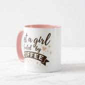 Fille alimentée par un café citation mug rose pour (Devant gauche)