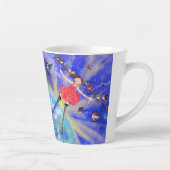 Fille avec oiseaux Latte Mug Printemps - Peinture (Droite)