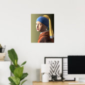 Fille avec une affiche d'oreille perle (Bureau à domicile)