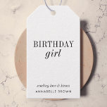 Fille d'anniversaire | Simple minimaliste noir et<br><div class="desc">Une simple étiquette cadeau "fille d'anniversaire" avec un mélange de typographie classique et moderne dans un style minimaliste en noir et blanc.</div>