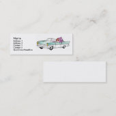 Fille dans des cartes d'un profil de convertible (Devant / Derrière)