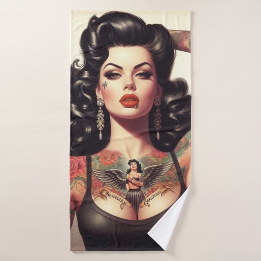 Fille de tatouage de la vieille école (Serviette de bain)