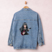 Fille emo aux longs cheveux noirs (Hangar)