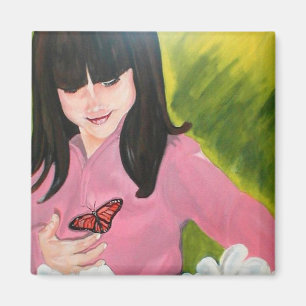 Fille et son aimant papillon