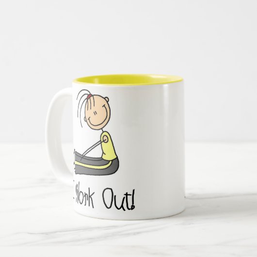 Fille établissant la tasse (Devant gauche)