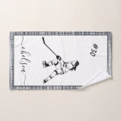 Fille jouant au hockey sur glace Nom et numéro du  (Serviette à main)