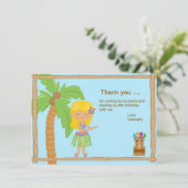 Fille mignonne de Luau avec le carte de (Debout devant)