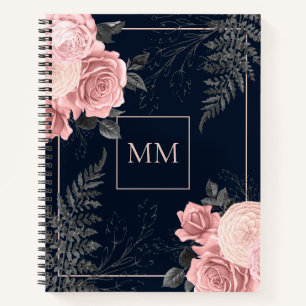 Fille rose florale et Carnet de spirale marine