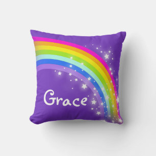 fille rose pourpre arc-en-ciel nommée coussin