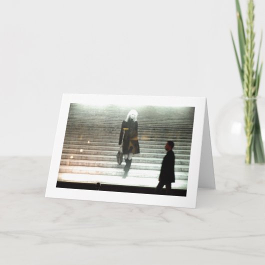 FILLE SUR ESCALIER NOUVELLE carte de vie (Devant)