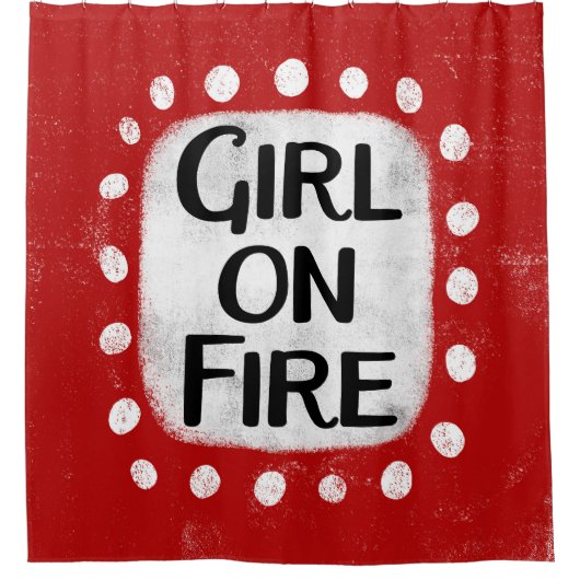 Fille Sur Le Rideau De Douche À Feu (Devant)