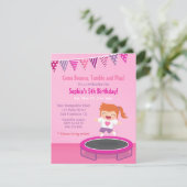 Fille sur trampoline Cartes d'invitation pour l'an (Debout devant)