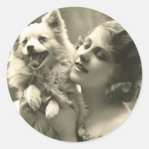 Fille vintage et ses autocollants de chien