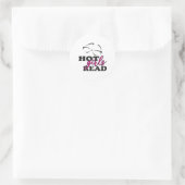 Filles Chaudes Lisent un Autocollant Rond (Sac)