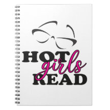 Filles Chaudes Lisent un Cahier