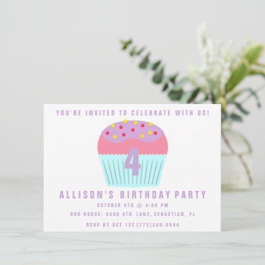 Filles Cupcake Quatre 4e anniversaire Invitation d (Debout devant)