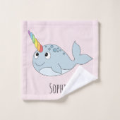 Filles Whimsical Rainbow Narwhal Nom du dessin Enf (Gant de toilette)