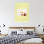 “Fingertip Daisy – Gentle Nature Wall Art” Canvas Afdruk (Insitu (Slaapkamer))