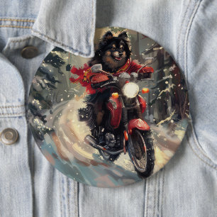 Finse Lapphond rijdt op een motorfiets met Kerstmi Ronde Button 6,0 Cm