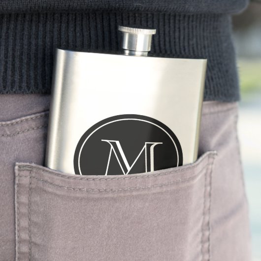 Fiole en acier inoxydable paraphée monogrammée per (En situation)