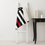 Fireman Thin Red Line American Flag Monogram Small Sherpa Deken (In situ)