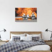 Firemen neutraliseren een brand canvas afdruk (Insitu (Slaapkamer))