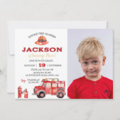 Firetruck verjaardagsuitnodiging klinkt het alarm kaart (Voorkant)