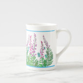 Fireweed et tasse de thé d'Alaska de myosotis des (Droite)