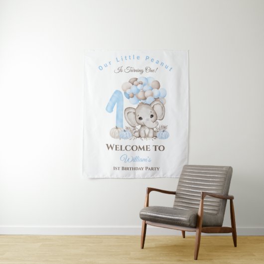 First Birthday Elephant Boy Welcome Sign Tapestry Wandkleed (In situ)