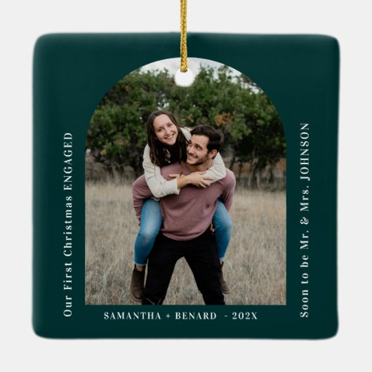 First Christmas Engaged Couples Photo Arch Keramisch Ornament (Achterkant)