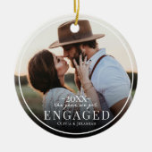 First Christmas Engaged Photo Keramisch Ornament (Voorkant)
