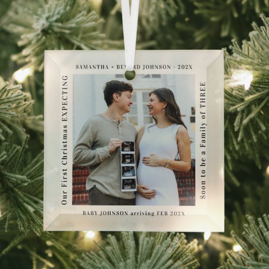 First Christmas Expecting Pregnancy Announcement Glas Ornament (Insitu)