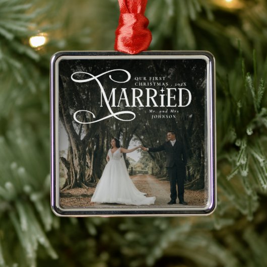 First Christmas Married Mr & Mrs Couples Photo Metalen Ornament (Boom)