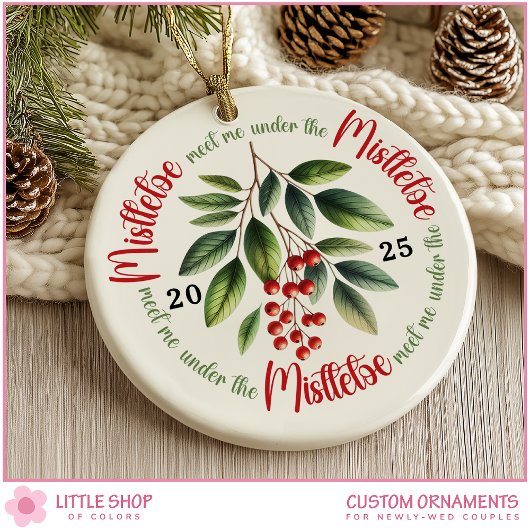 First Christmas Married Under the Mistletoe Photo Keramisch Ornament