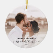 First Christmas Photo Mr Mrs Script Newlyweds Keramisch Ornament (Voorkant)