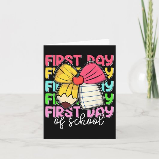 First Day Of School Teachers Pencil Bow Back To Sc Kaart (Voorkant)