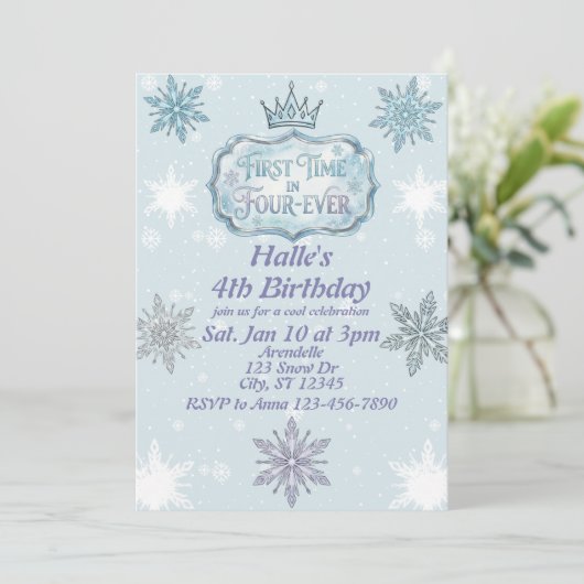 First Time Four-Ever Snowflake Birthday Invitation (Debout devant)