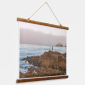 Fishermen on Rocky Shore Hangend Wandkleed (Gebogen)