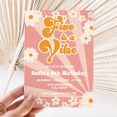Five est une Vibe Retro Anniversaire Invitation