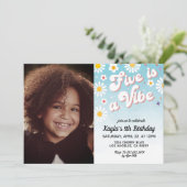 Five est Vibe 5th Portrait Anniversaire Invitation (Debout devant)