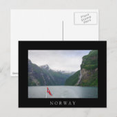 Fjord Geiranger avec drapeau norvégien carte posta (Devant / Derrière)